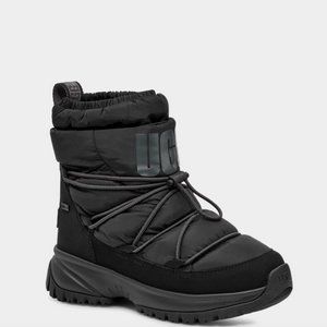 UGG YOSE PUFFER MID BLACK WATERPROOF SHORT SNOW BOOTS